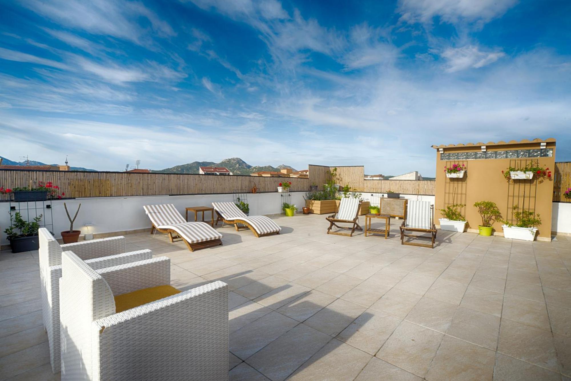 Terrace Rooms Olbia Center Екстериор снимка