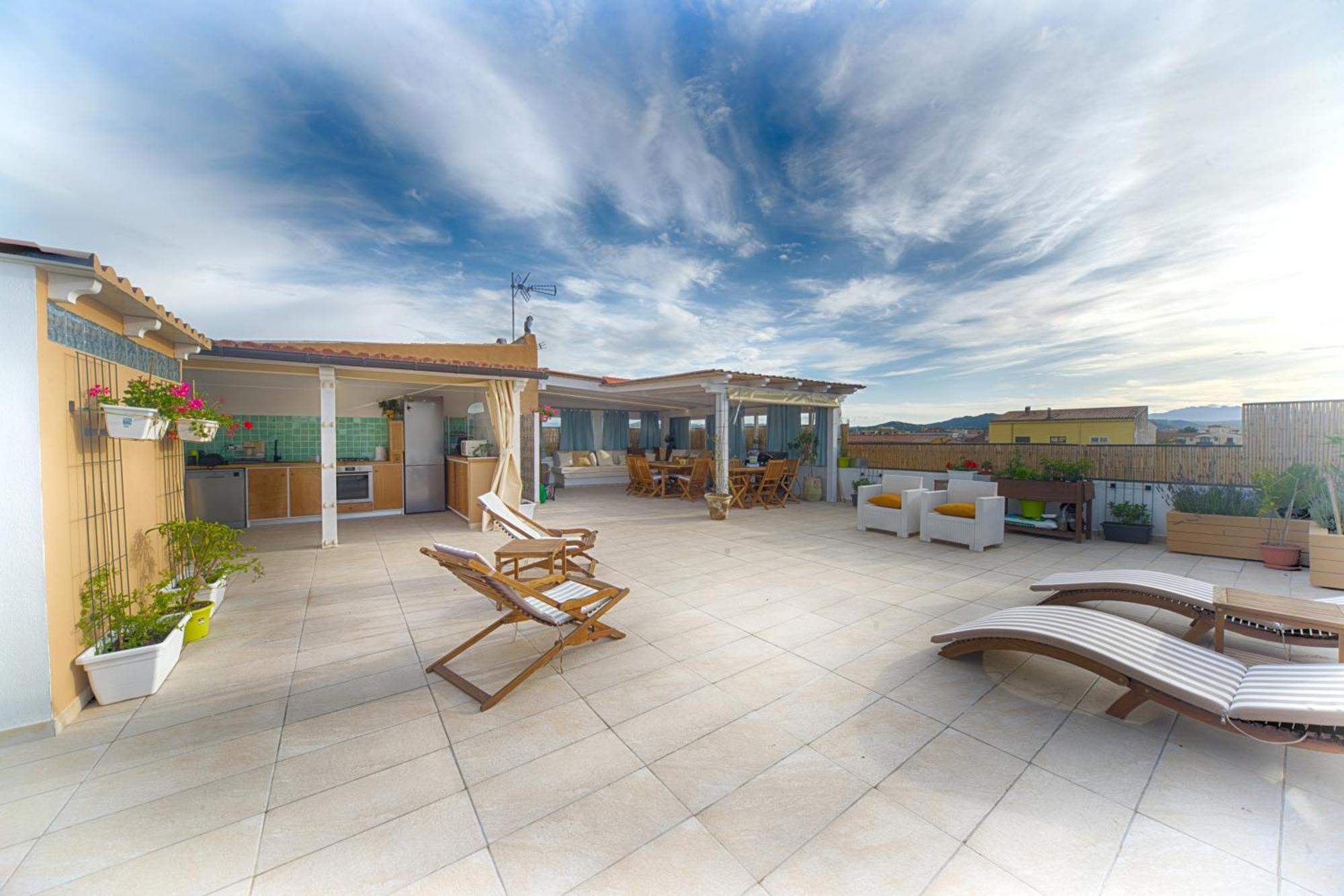 Terrace Rooms Olbia Center Екстериор снимка